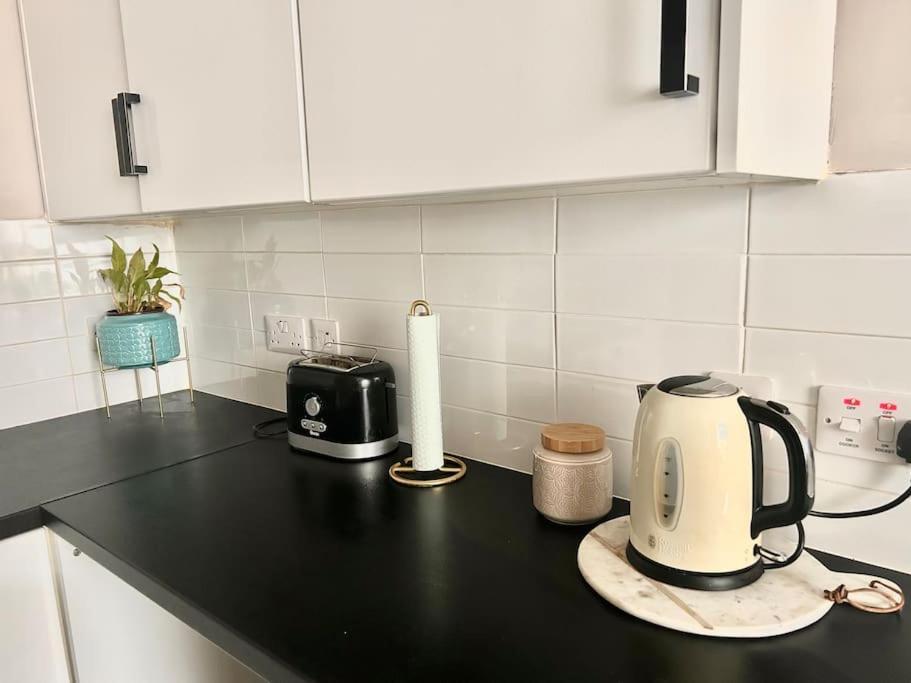 Large 2 Bedroom, Ground Floor Flat, Close To City Édimbourg Extérieur photo