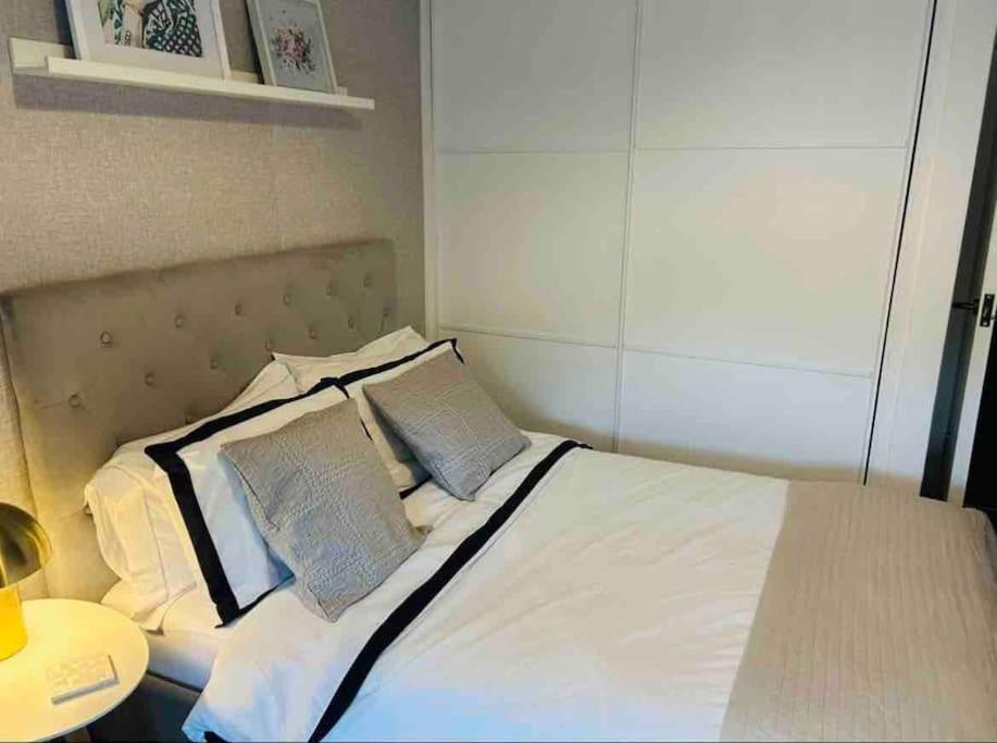 Large 2 Bedroom, Ground Floor Flat, Close To City Édimbourg Extérieur photo
